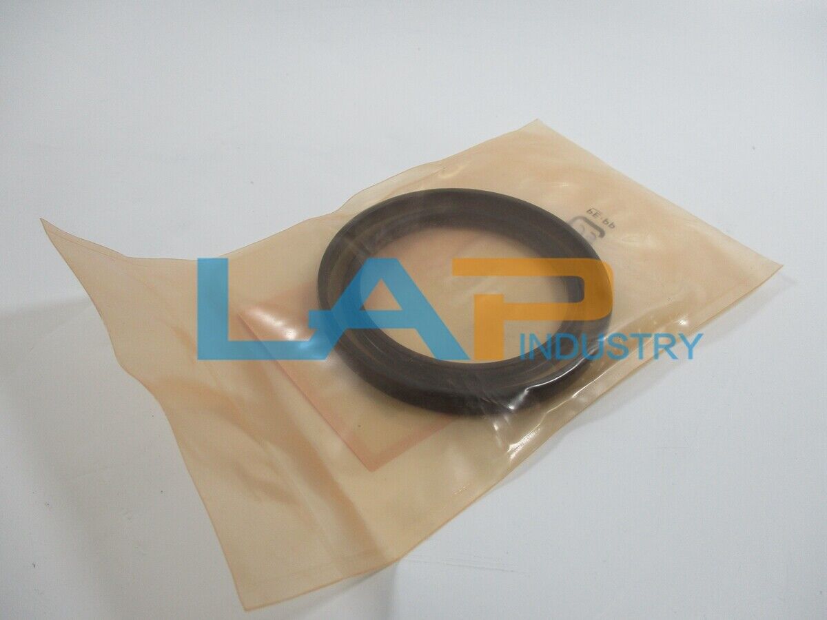 new 1Pcs  For XH1604E transmission front oil seal