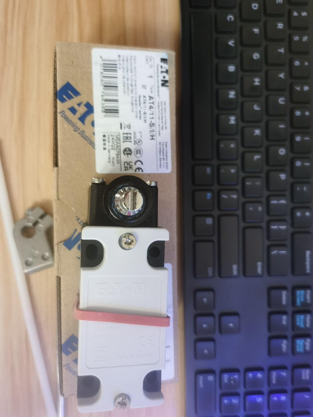 1PCS Eaton Moeller AT4/11-S/I/H AT4-11-S-I-H Position Switch