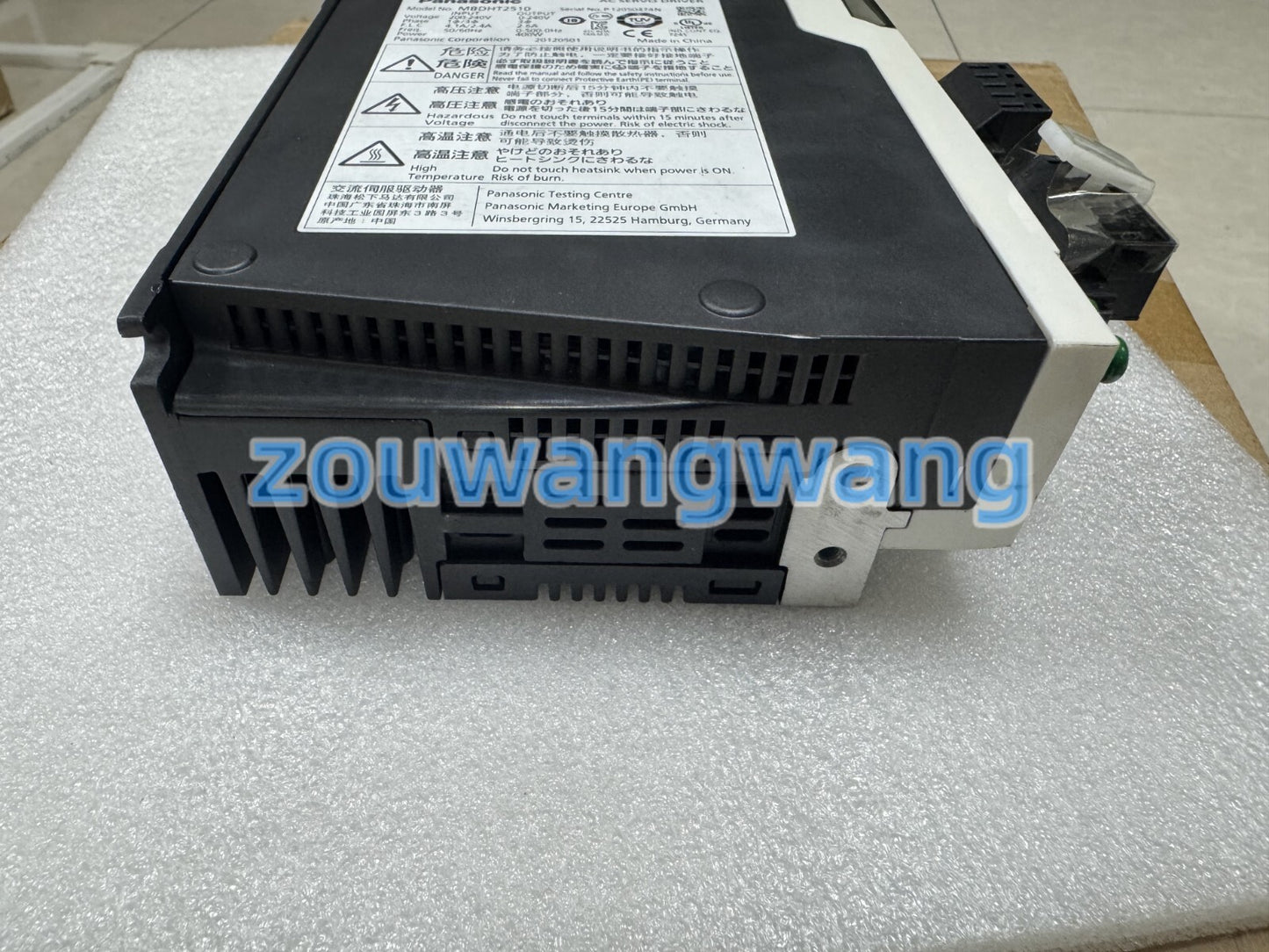 new 1PCS In Box Panasonic Servo motor MBDHT2510