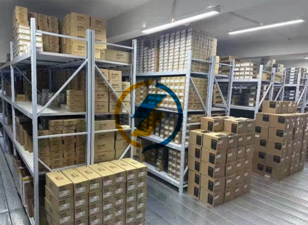 new in box LENZE E82EV222K4C Inverter E82EV222_4C - LENZE