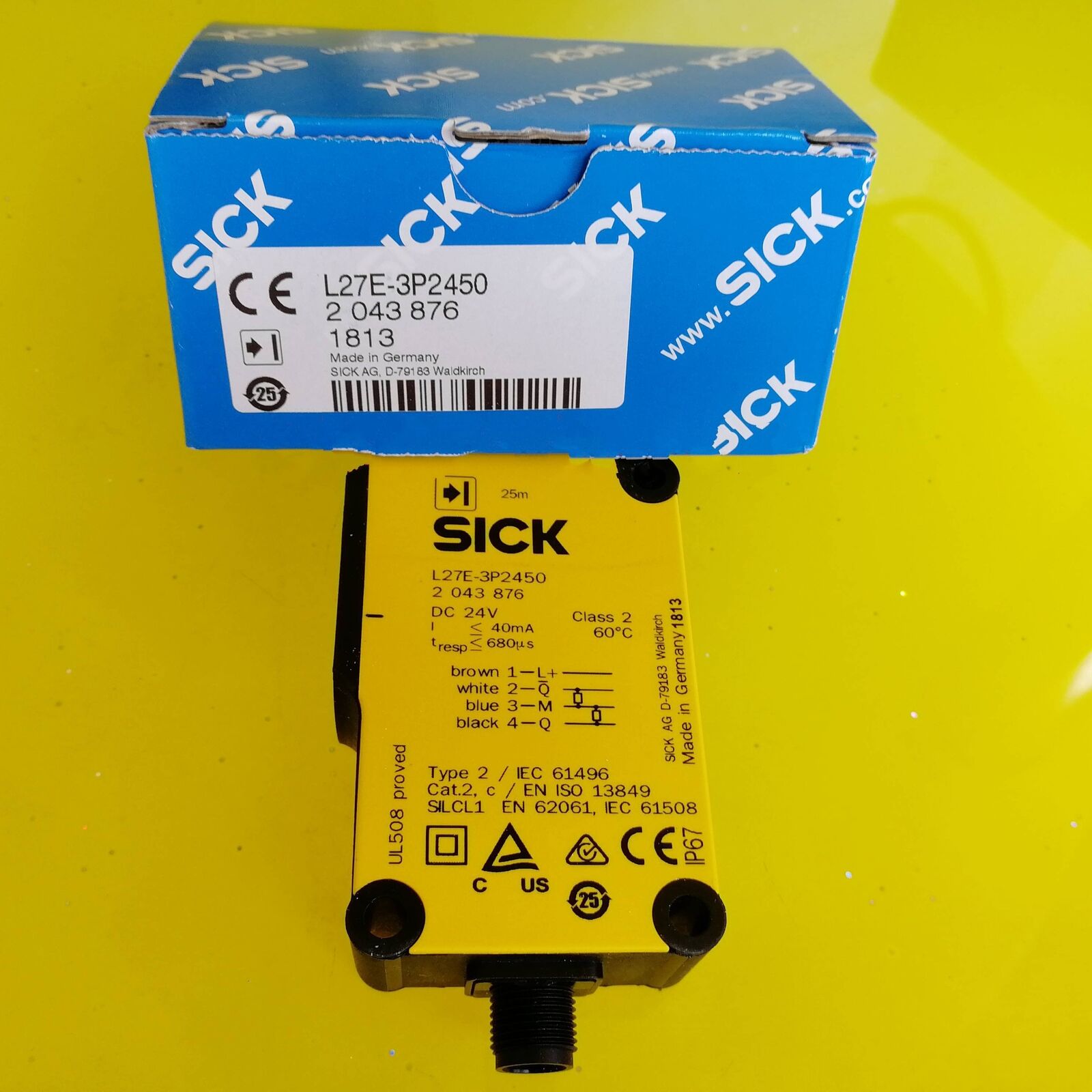 new 1 piece   sick L27E-3P2450 Safety sensor in box ship