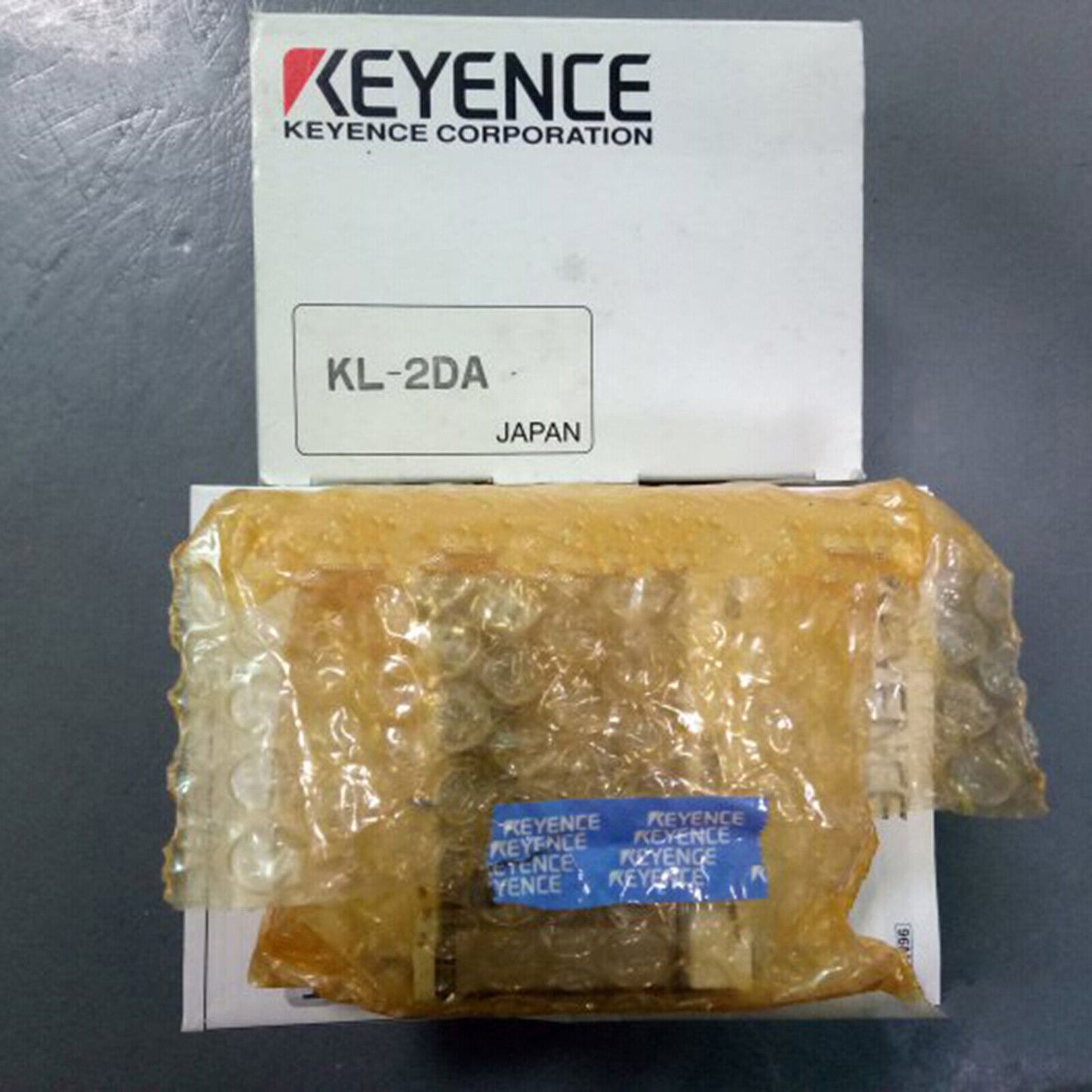 ONE KEYENCE KL-2DA Remote Analog Output Module - KEYENCE