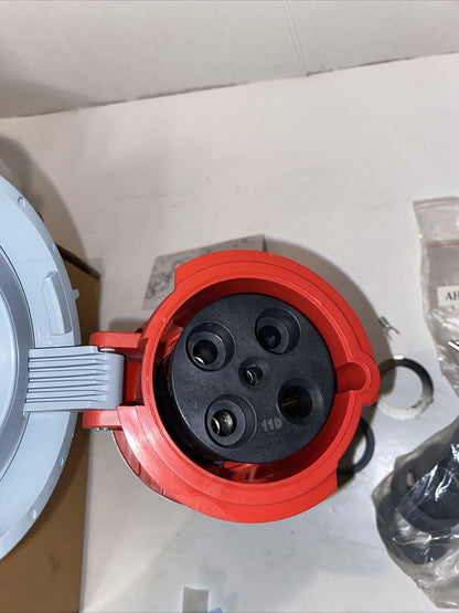 Eaton AH460C7W Pin & Sleeve Watertight Connector 60A 480V 3P4W 15HP IEC 309 - EATON