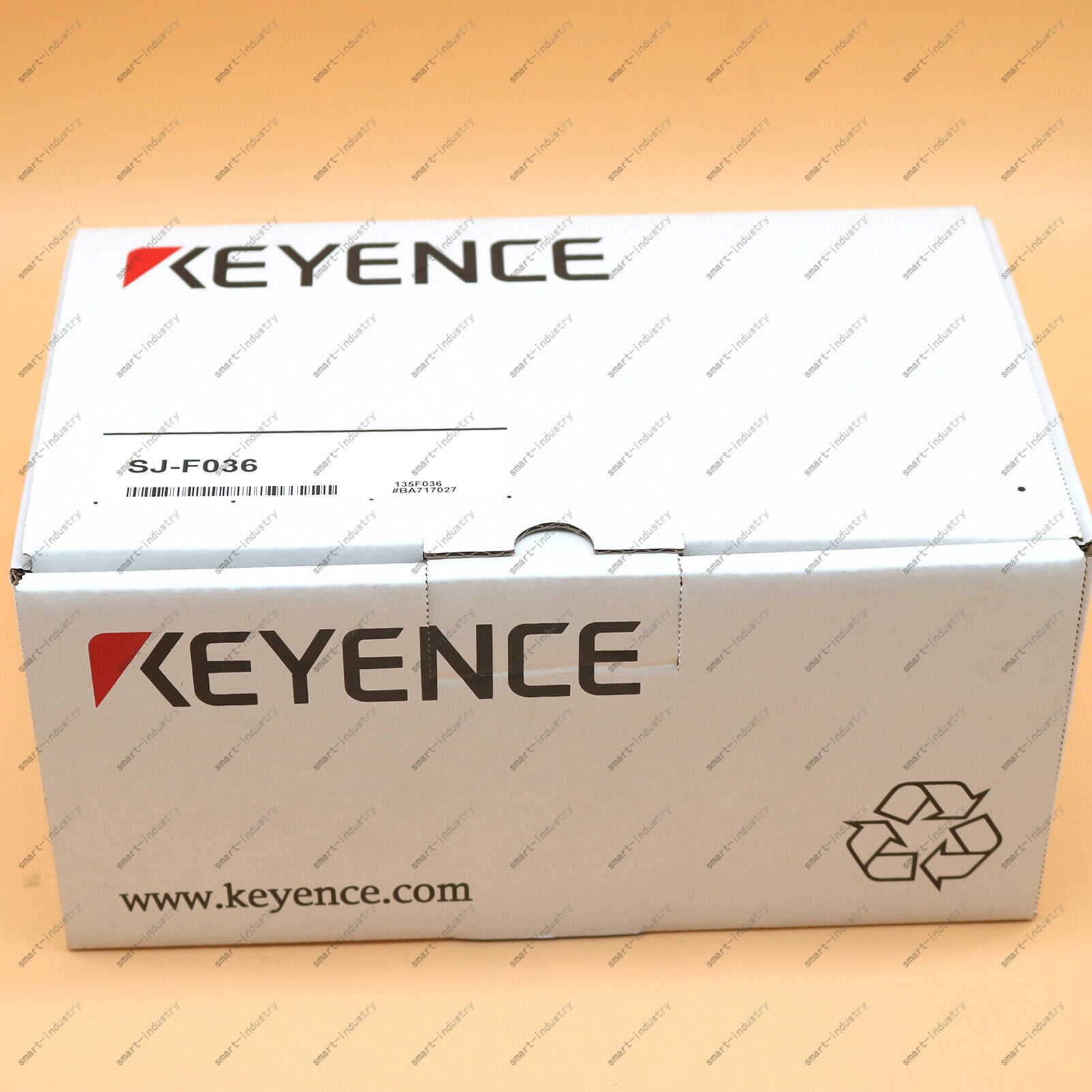 new 1pc  keyence SJ-F036 Static eliminator In box ship