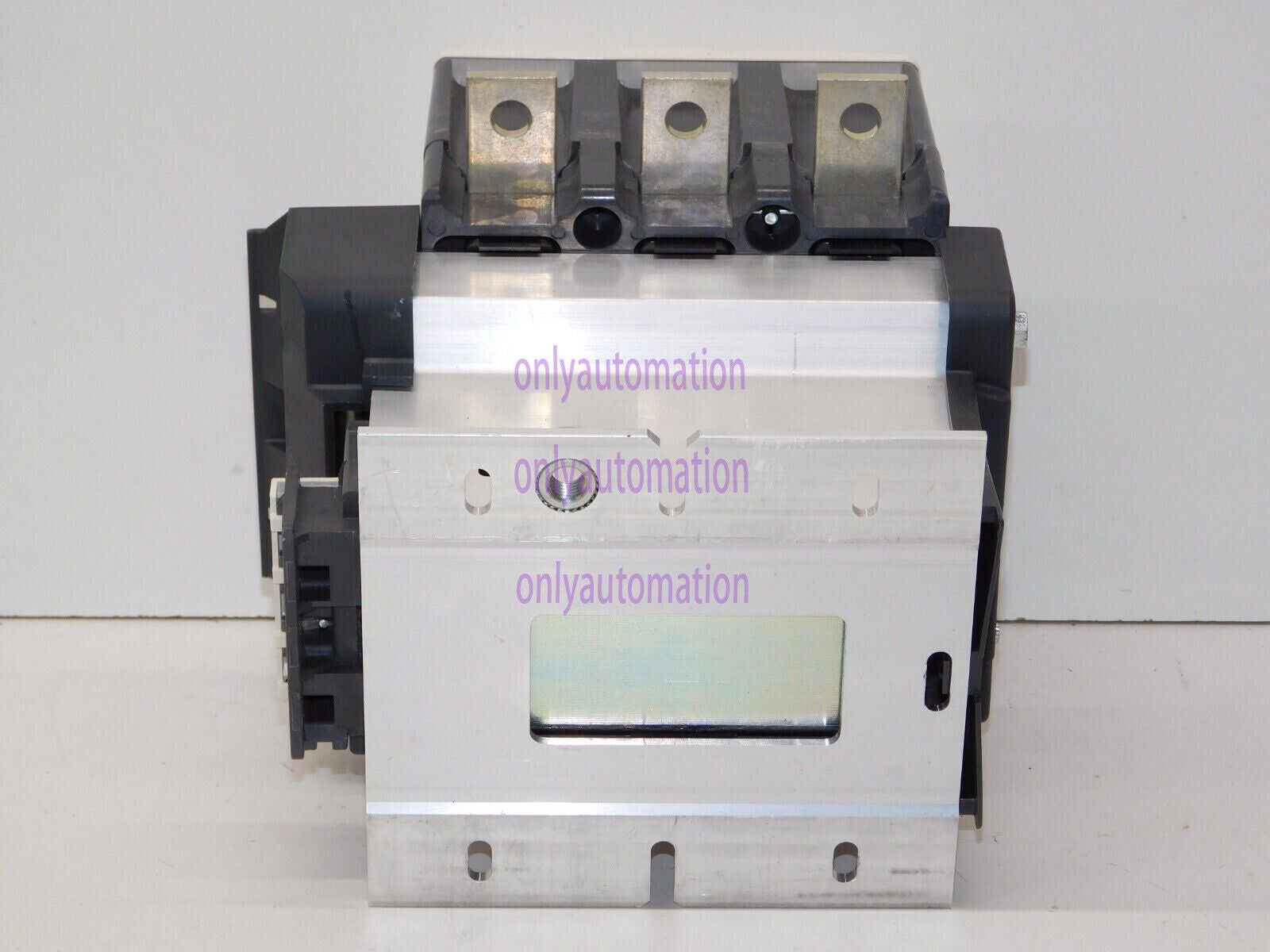 new Schneider Electric LC1F330G7 Non-Reversing 330 Amp 600 VAC IEC Contactor