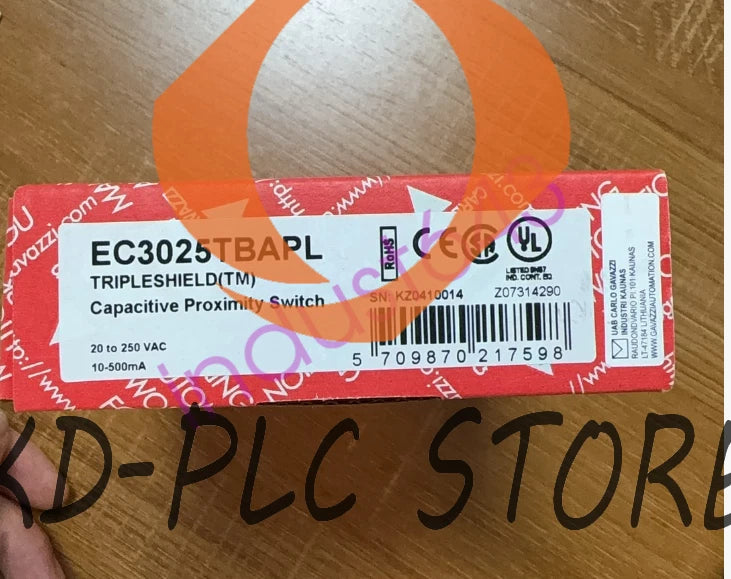 1PC CARLO GAVAZZI photoelectric switch EC3025TBAPL &LL