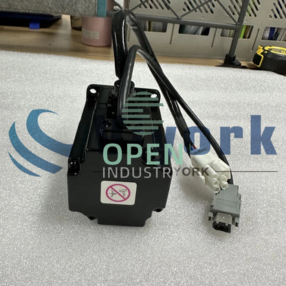 1PCS Yaskawa SGMPH-01AAA2C AC SERVO MOTOR