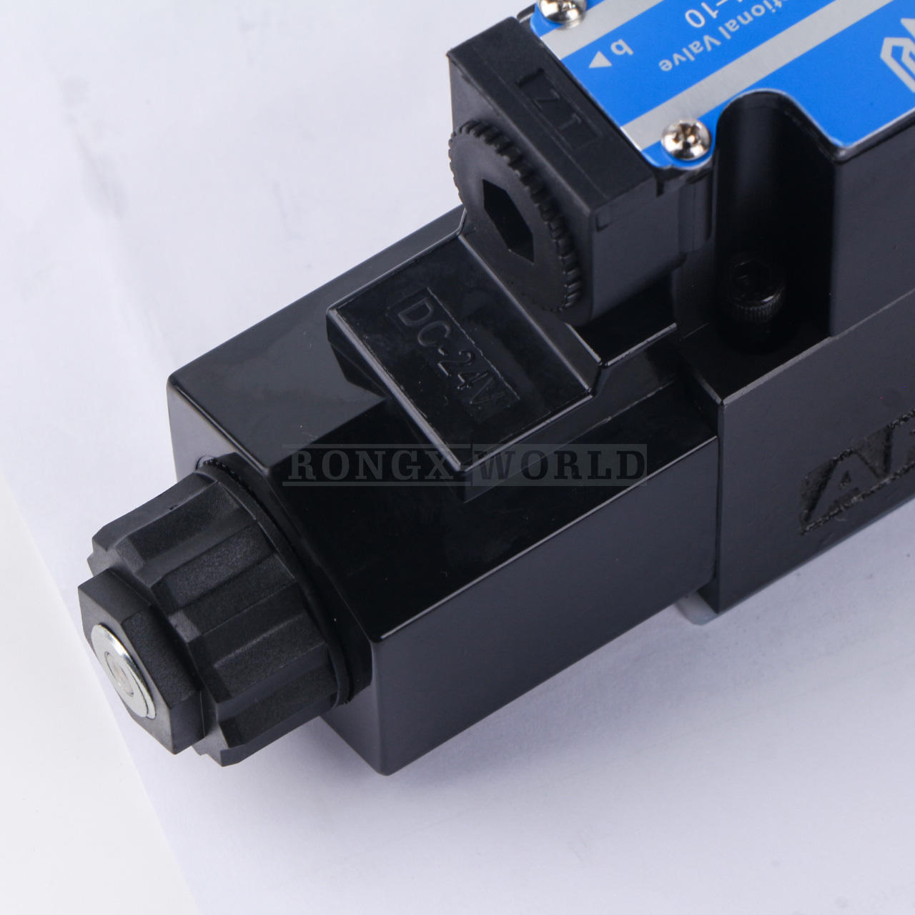 New-in-Box hydraulic solenoid valve SWH-G02-C6-D24-10 - NORTHMAN