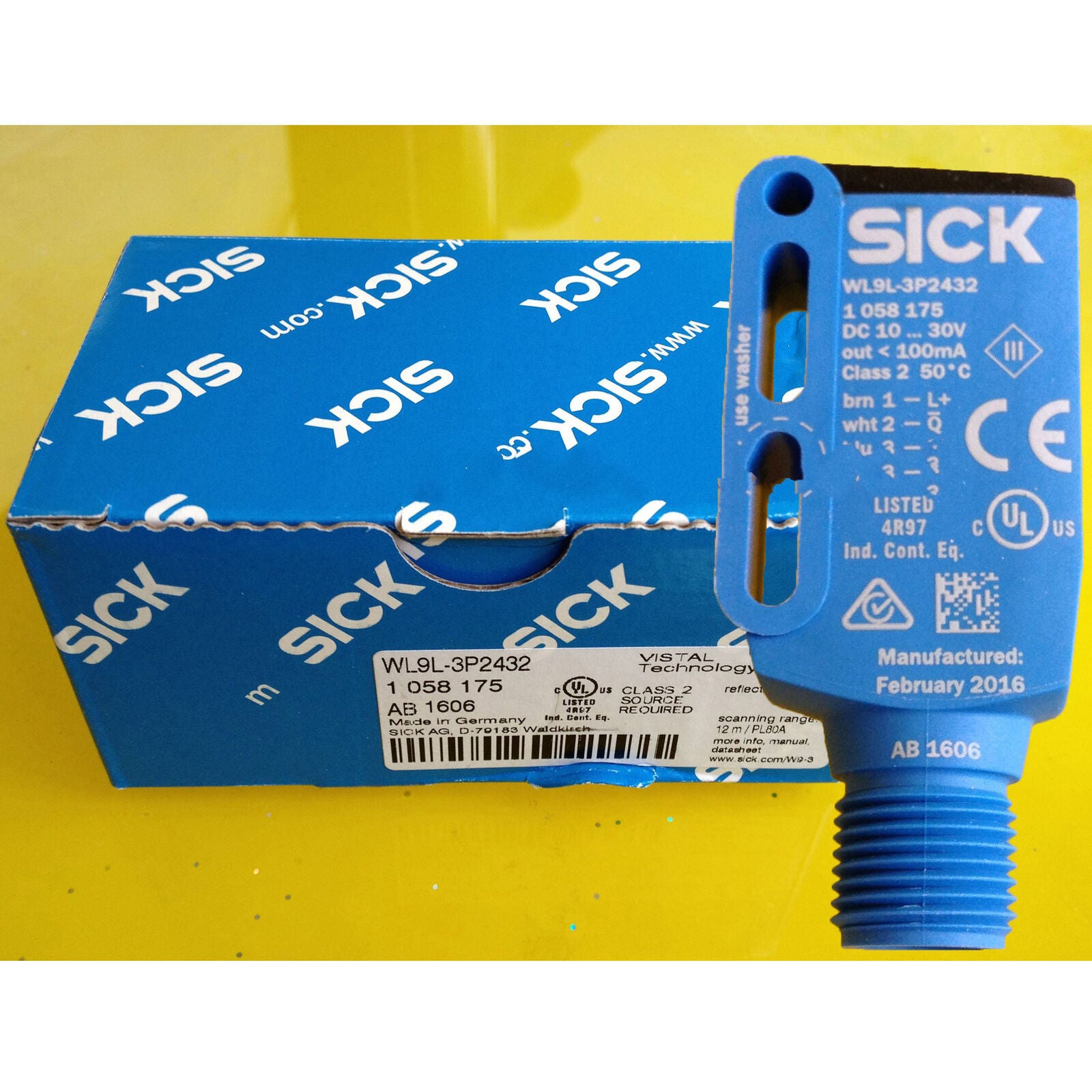 1PC Photoelectric Switch Sensor WL9L-3P2432 by Sick - SICK