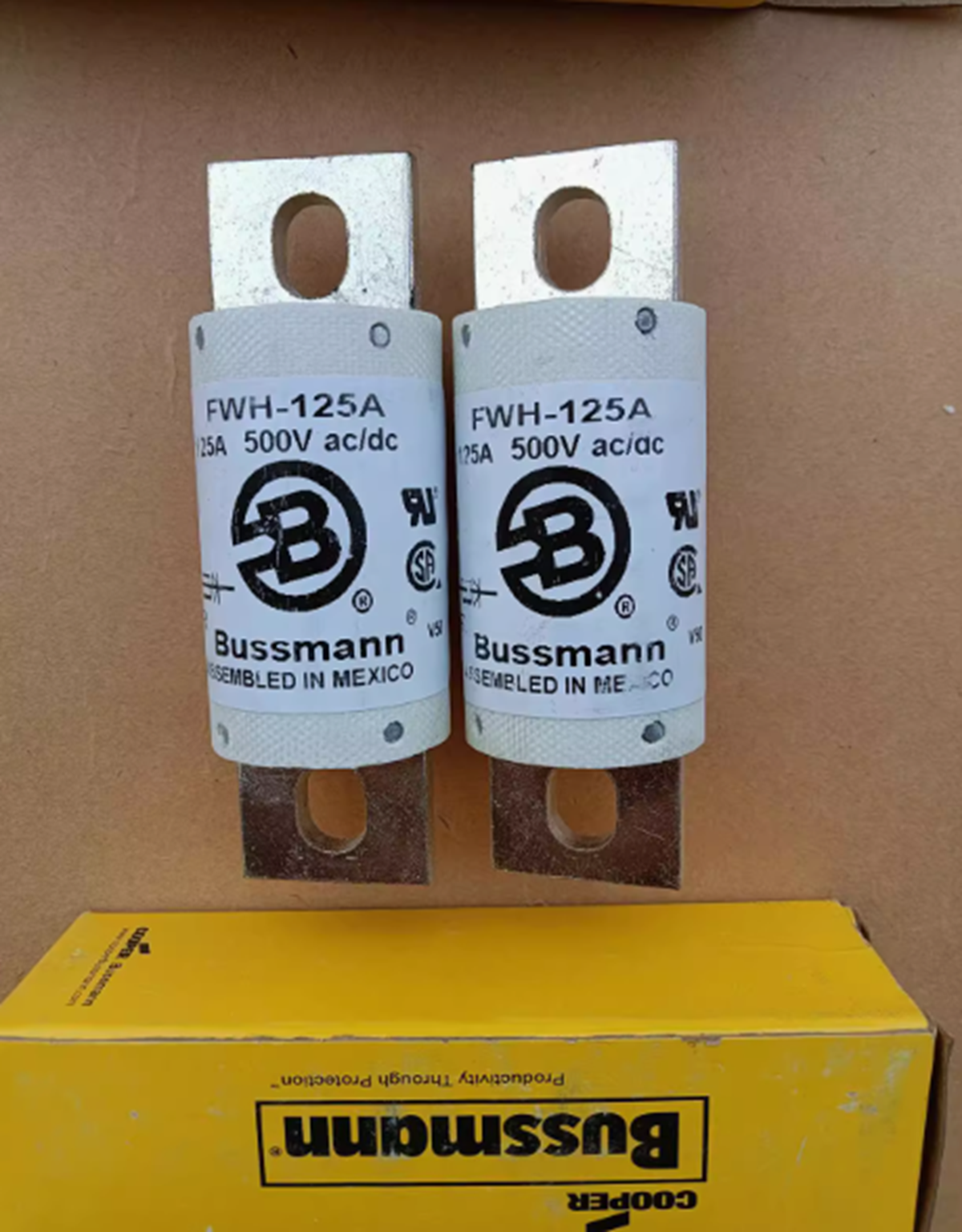 new 10PCS/ BUSSMANN FWH-125A Fuse 125 Amp 500V