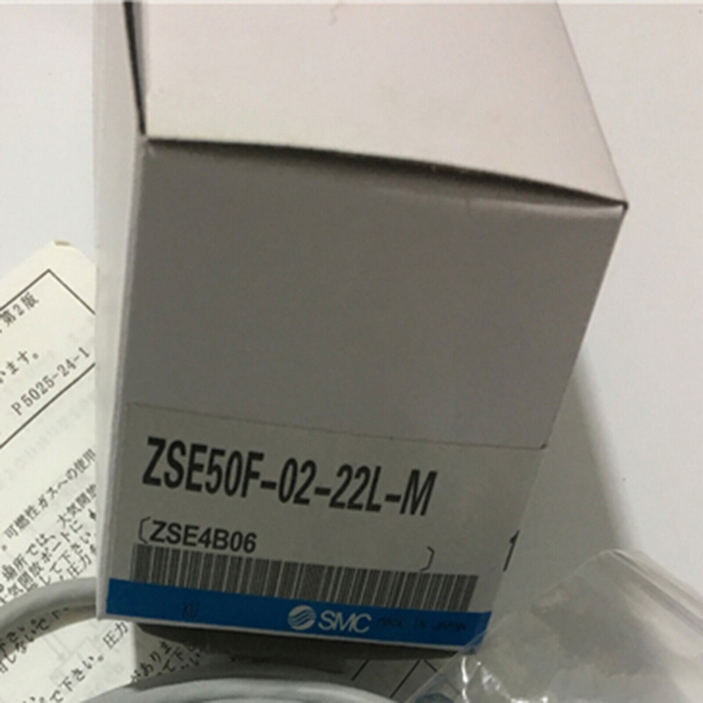 SMC ZSE50F-02-22L-M Pressure Sensor - SMC