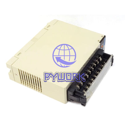OMRON Programmable Logic Controller C200H-DA002 C200HDA002