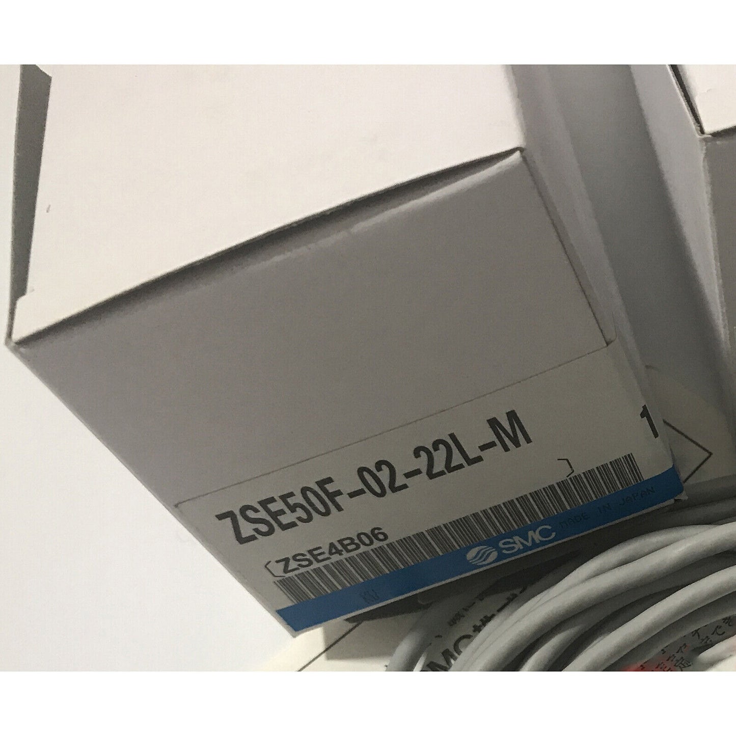 SMC ZSE50F-02-22L-M Pressure Sensor - SMC