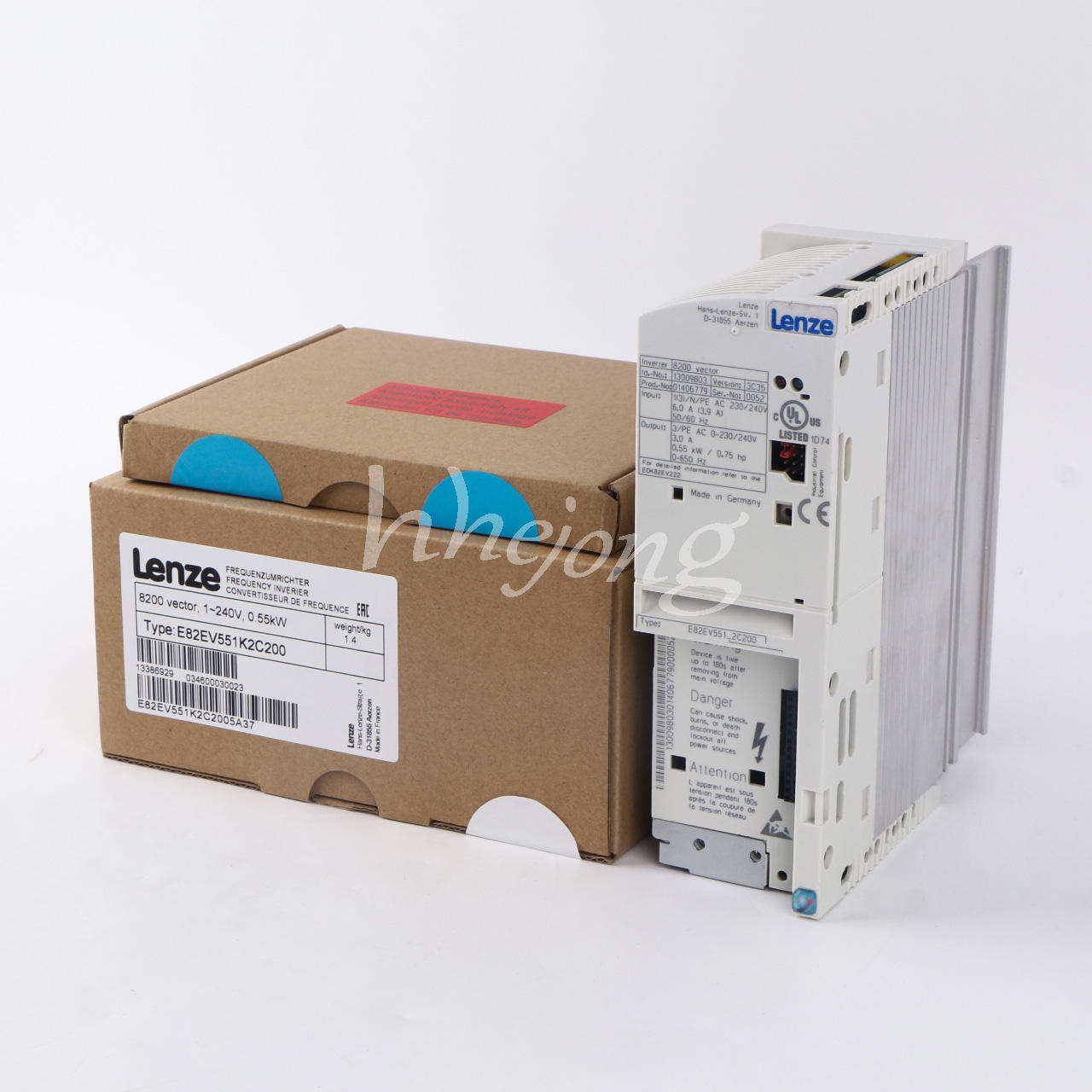 new 1PCS  Lenze Inverter E82EV551_2C200 E82EV551K2C200