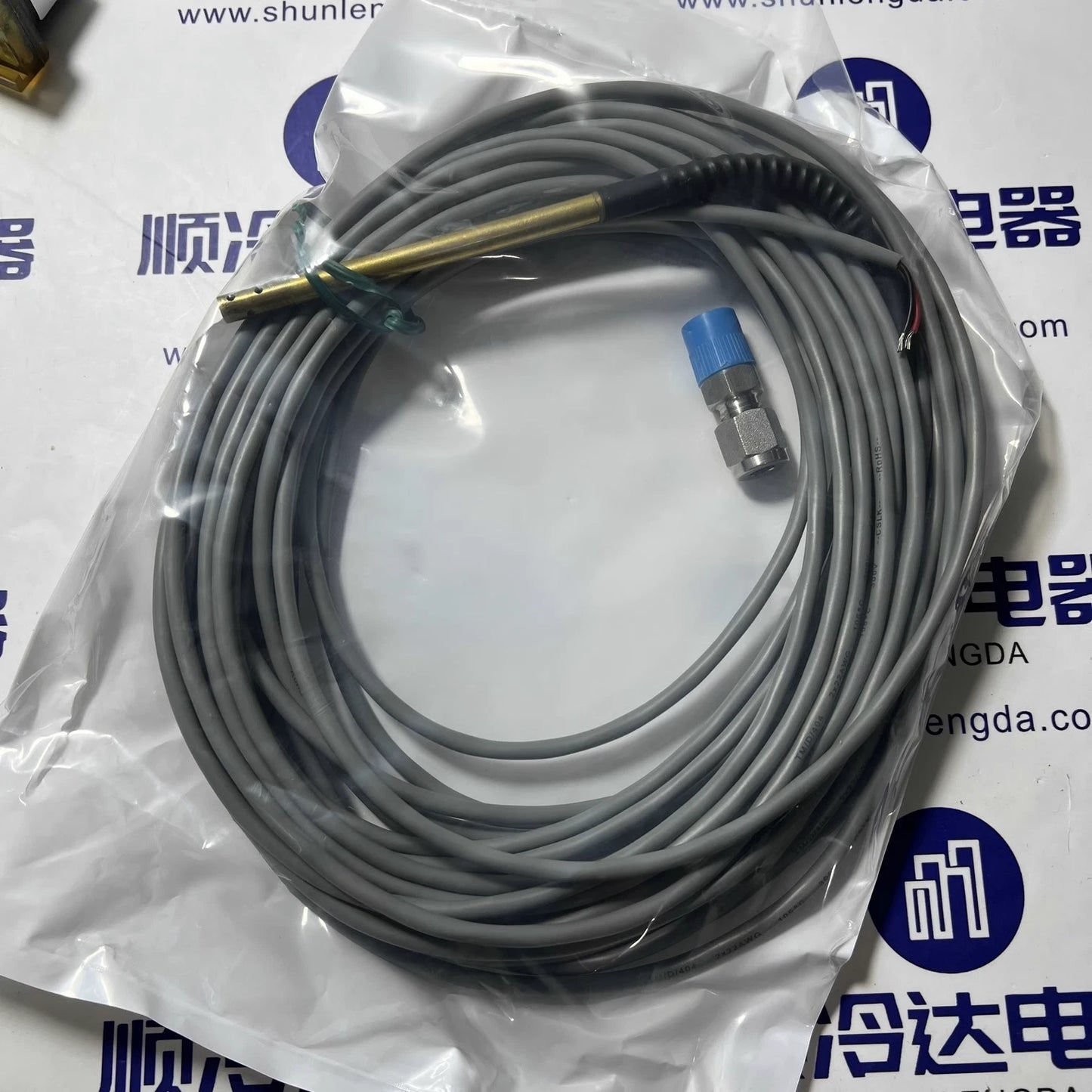 1PCS temperature sensor SEN00951 X13790076-03
