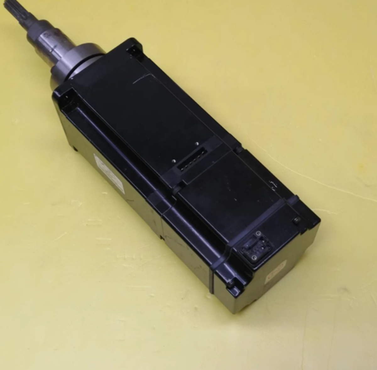 YASKAWA SGMAS-12ABA-TE11 Servo Motor - YASKAWA