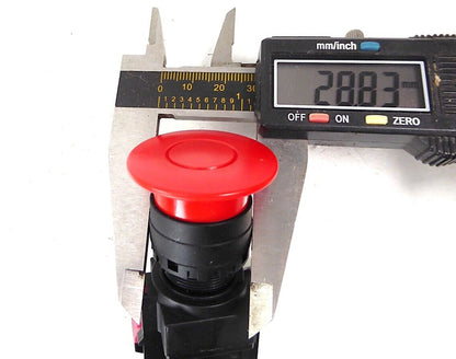 IDEC 1307602-001 Red Push-Pull Switch - IDEC