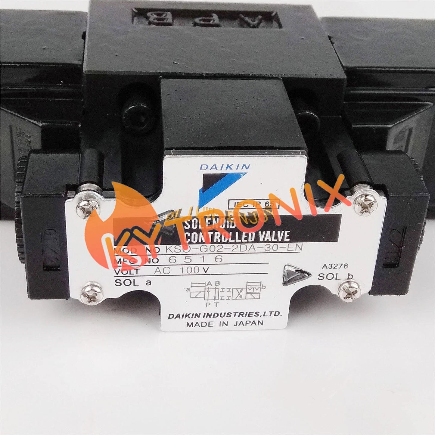 1PCS DAIKIN KSO-G02-2DA-30EN Solenoid Valve KSOG022DA30EN
