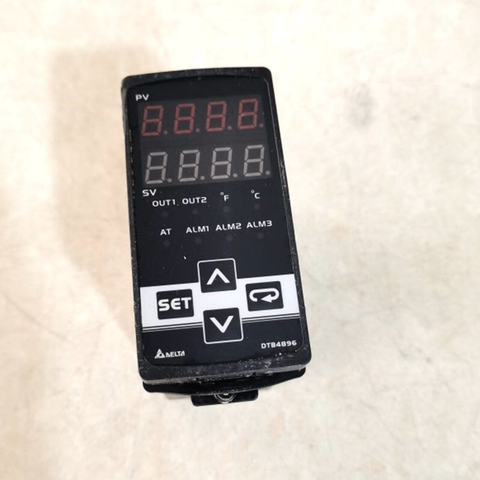 new  DELTA DTB4896VR Temperature Controller DELTA