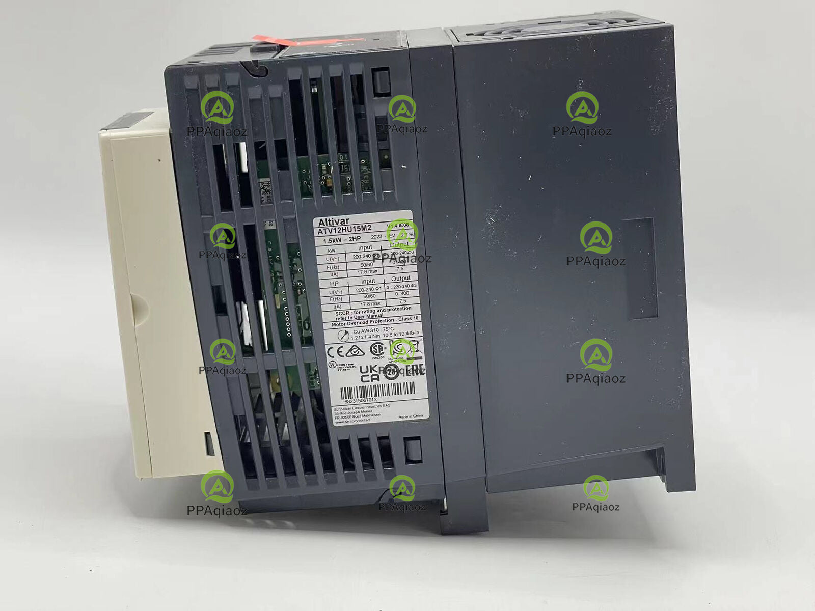 Schneider ATV12HU15M2 frequency converter - SCHNEIDER