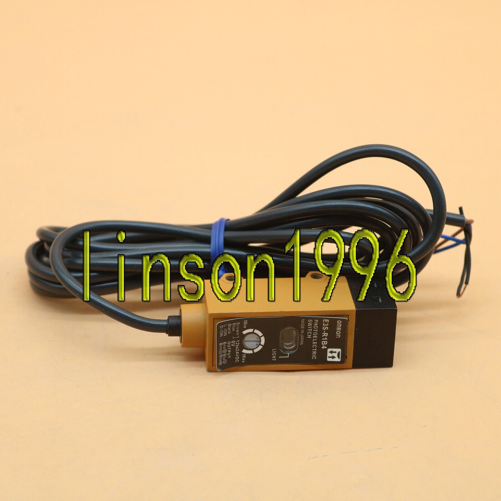 Omron Photoelectric Switch E3S-R1B4 12-24VDC - OMRON
