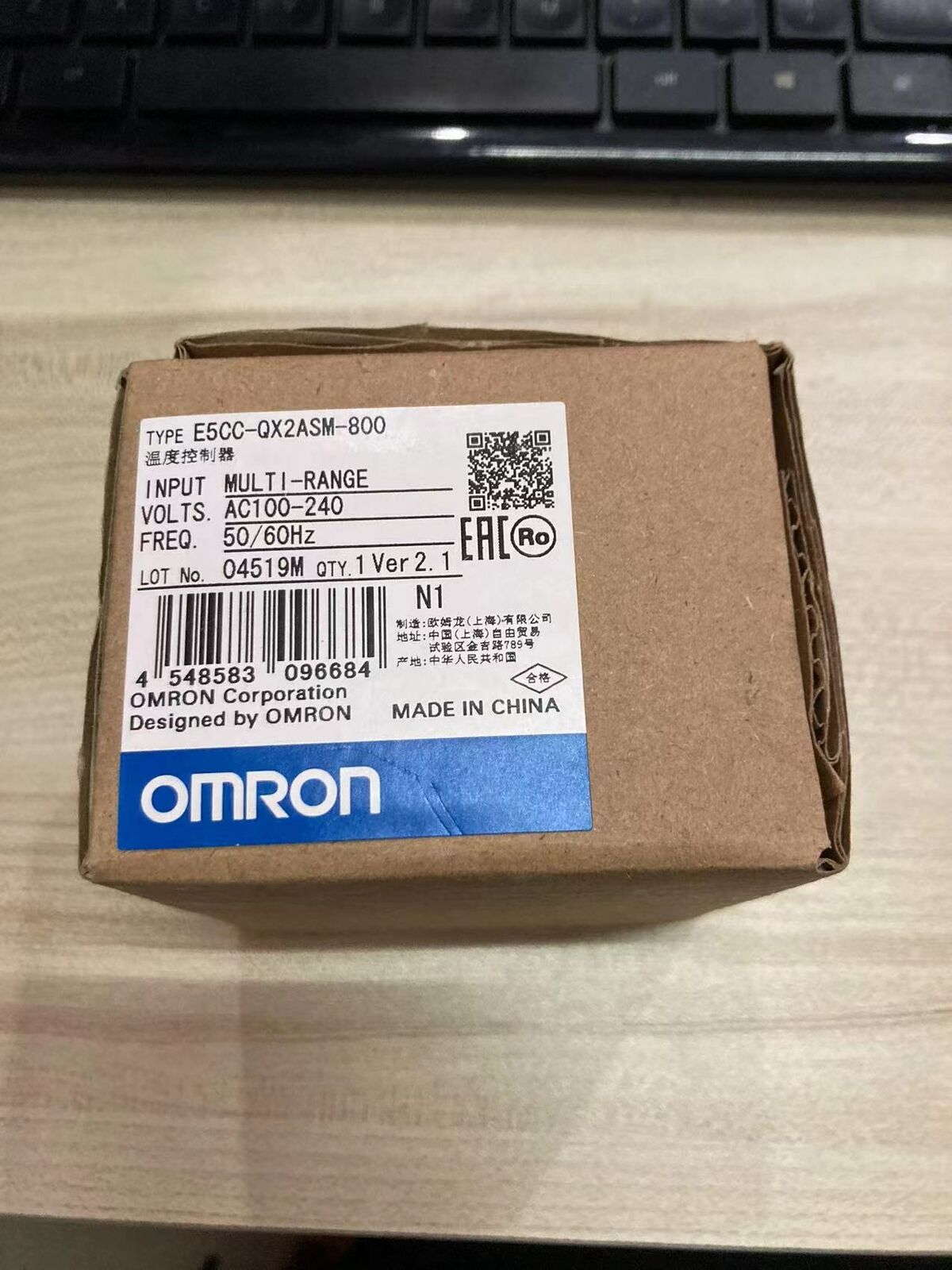 new 1pcs OMRON E5CC-QX2ASM-800 Temperature Controller