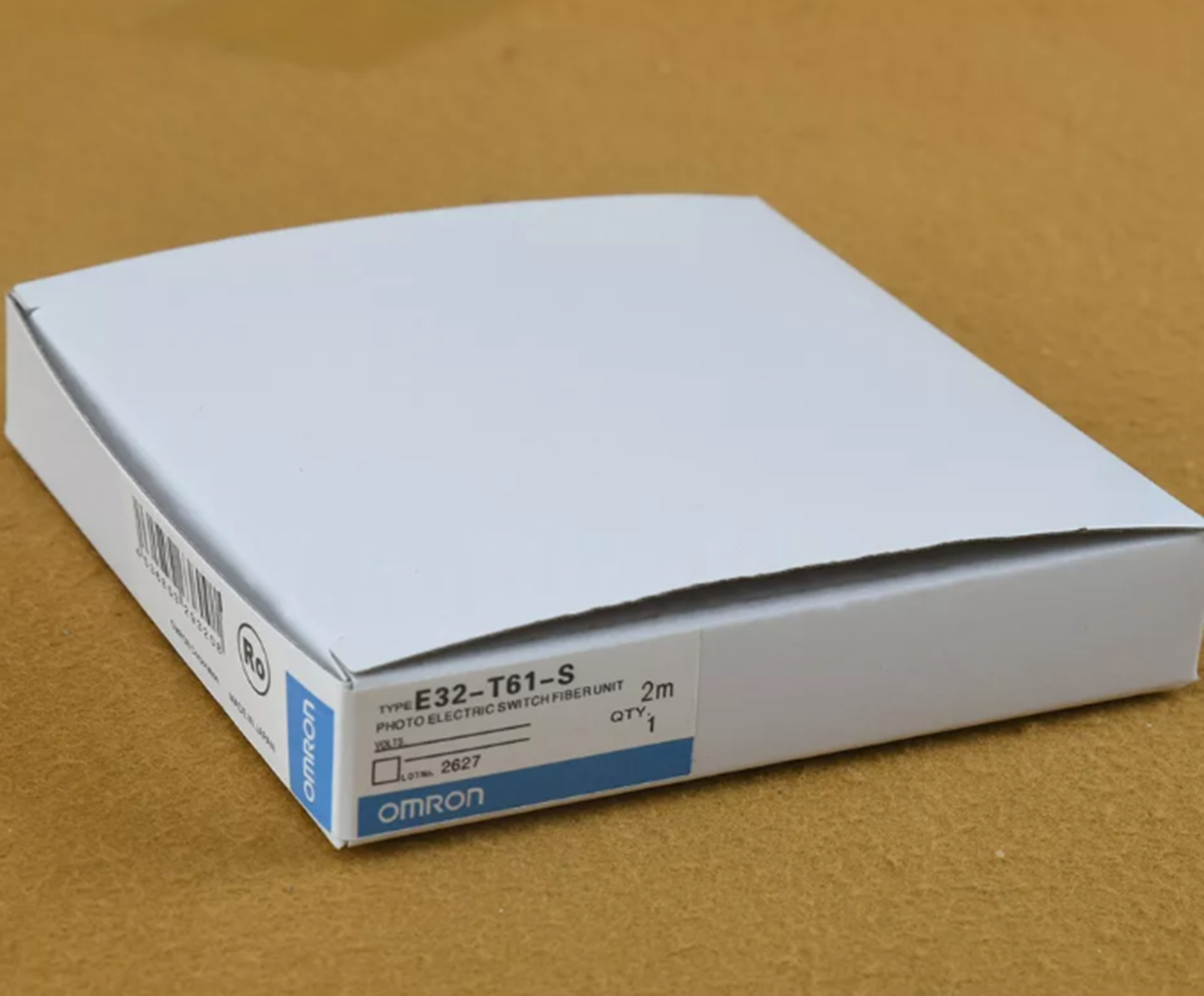 OMRON E32-T61-S Photoelectric Sensor - OMRON