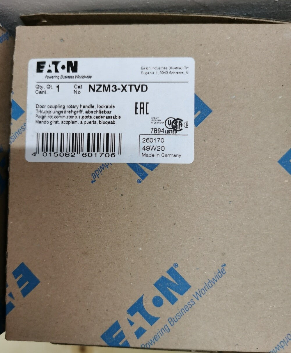One Eaton Moeller NZM3-XTVD Molded Case Circuit Breaker NZM3XTVD