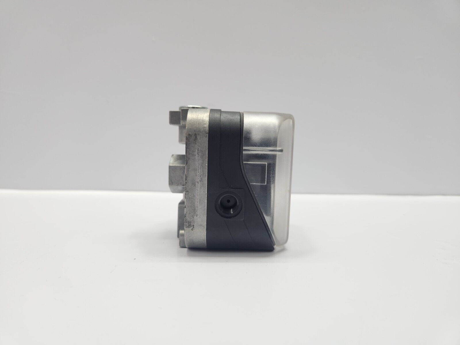 new KROMSCHRODER DG6U-3 PRESSURE SWITCH 84447250 - KROMSCHO DER