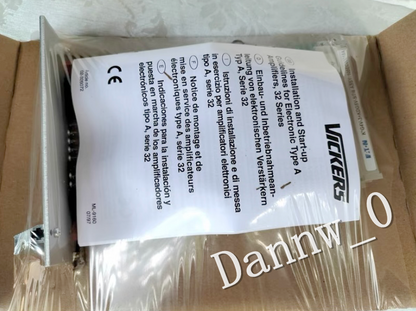 VICKERS EEA-PAM-523-A-33 proportional valve amplifier in box - VICKERS