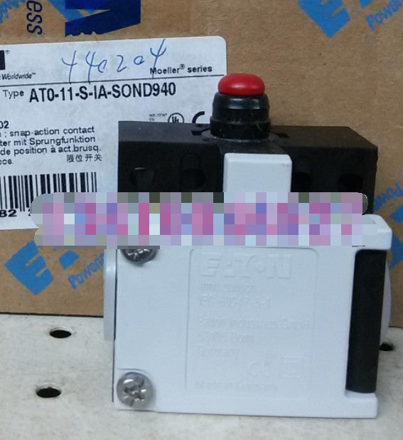 1PCS Eaton Moeller AT0-11-S-IA-SOND940 Position Switch