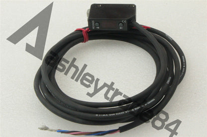 1Pc  Keyence Photoelectric Sensor PZ-V11P