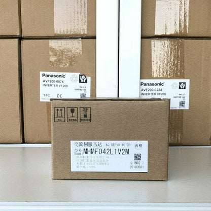 Panasonic AC Servo Motor MHMF042L1V2M – One Year Warranty – In Box - PANASONIC
