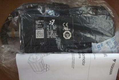 1PC YASKAWA SGM7J-04AFC6E SERVO MOTOR SGM7J04AFC6E