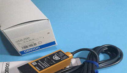 OMRON E3S-R2B4 Photoelectric Switch, High Capacity, 230VAC, 50Hz, Mountable, High Durability - OMRON