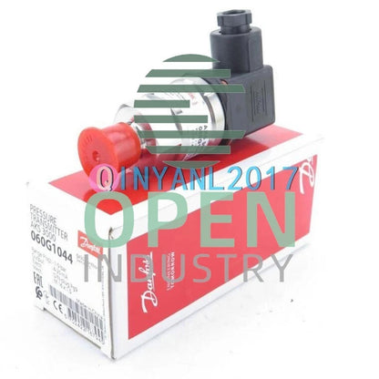 1PCS Danfoss AKS3000 060G1044 pressure transmitter