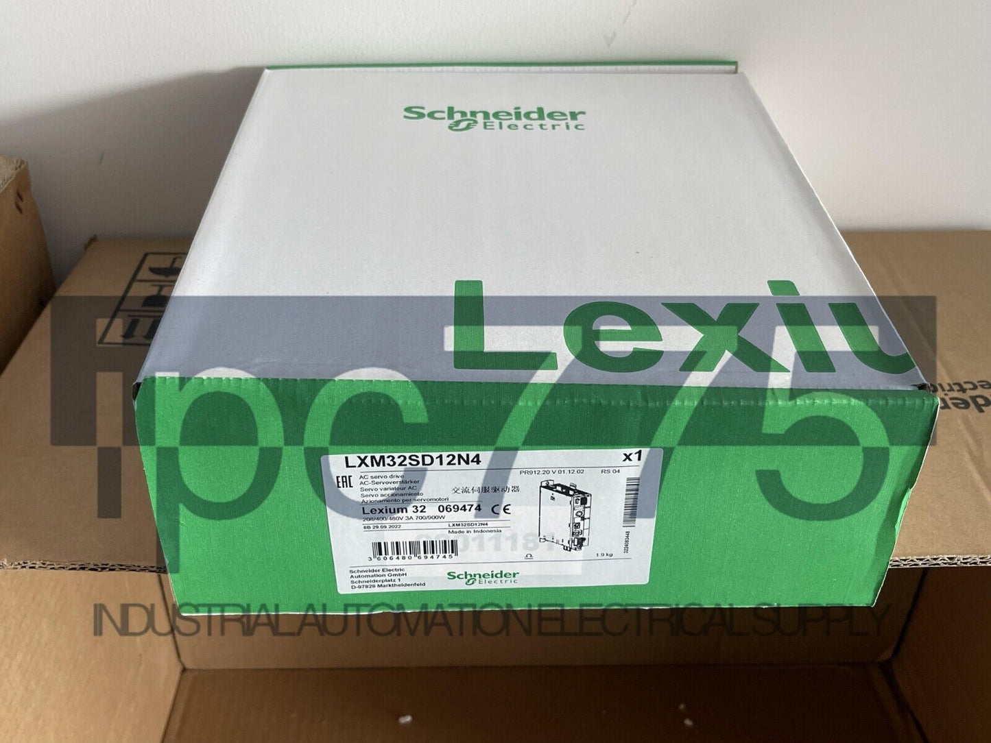 New Schneider Electric LXM32SD12N4 Servo Drive - SCHNEIDER ELECTRIC