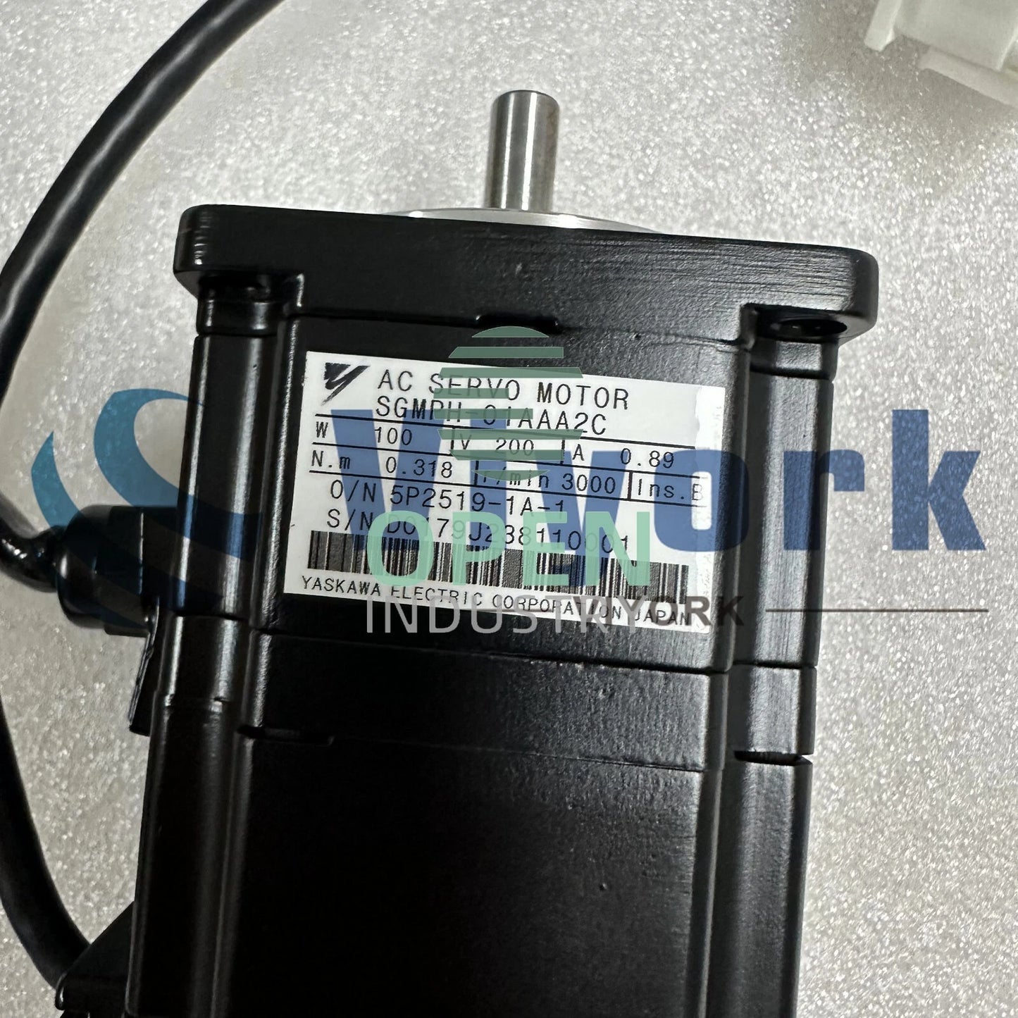 1PCS Yaskawa SGMPH-01AAA2C AC SERVO MOTOR