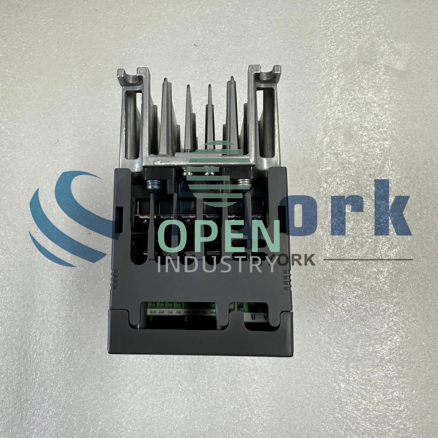 1PCS Mitsubishi FR-E720-030-NA INVERTER