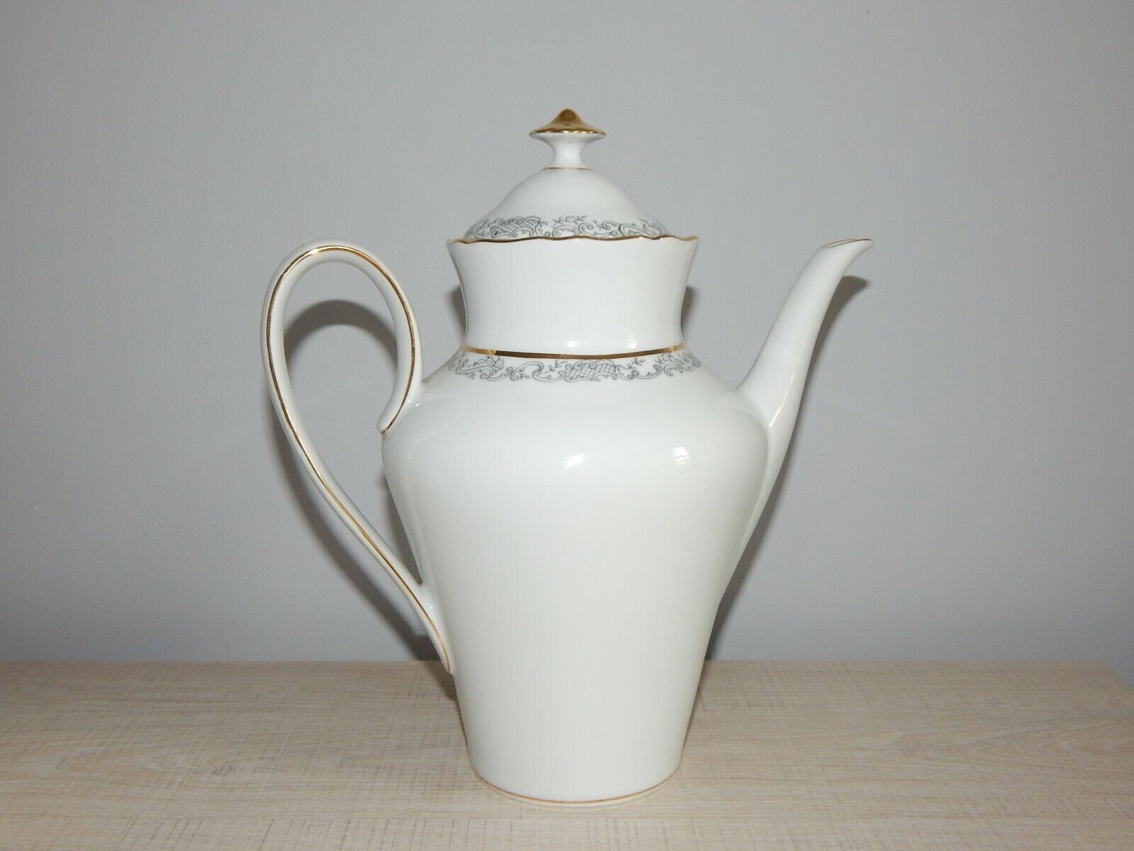 used Porcelain Coffee Pot Sugar Bowl - HUTSCHENREUTHER