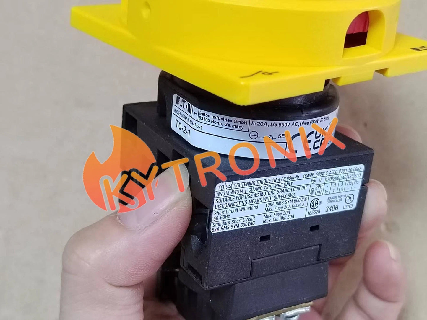 1PC EATON MOLELLER T0-2-1/EA/SVB Fast Shipping