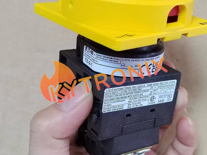 1PC EATON MOLELLER T0-2-1/EA/SVB Fast Shipping