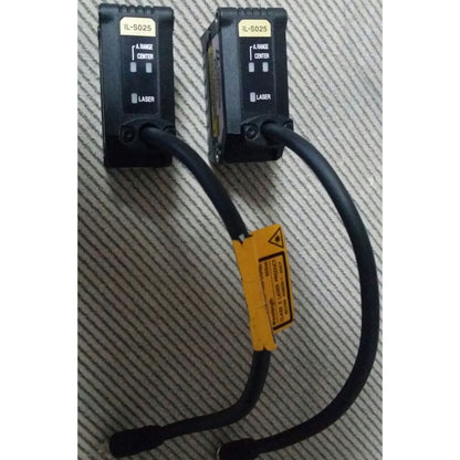 KEYENCE IL-S025 Laser Displacement Sensor Used - KEYENCE