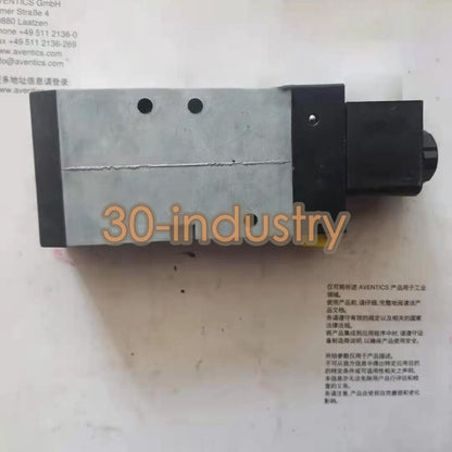 1PCS New For 5776070220 Two-position five-way reversing valve CD07 series - KOEED