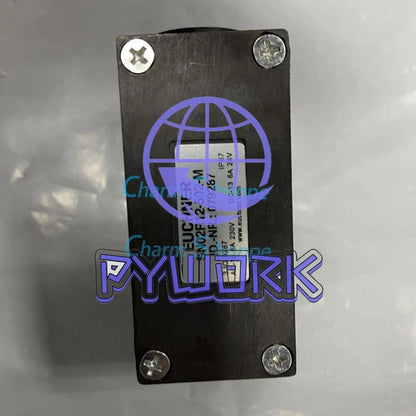 1PCS EUCHNER SN02R12-502-M SN02R12502M Limit Switch Fast Shipping In Box