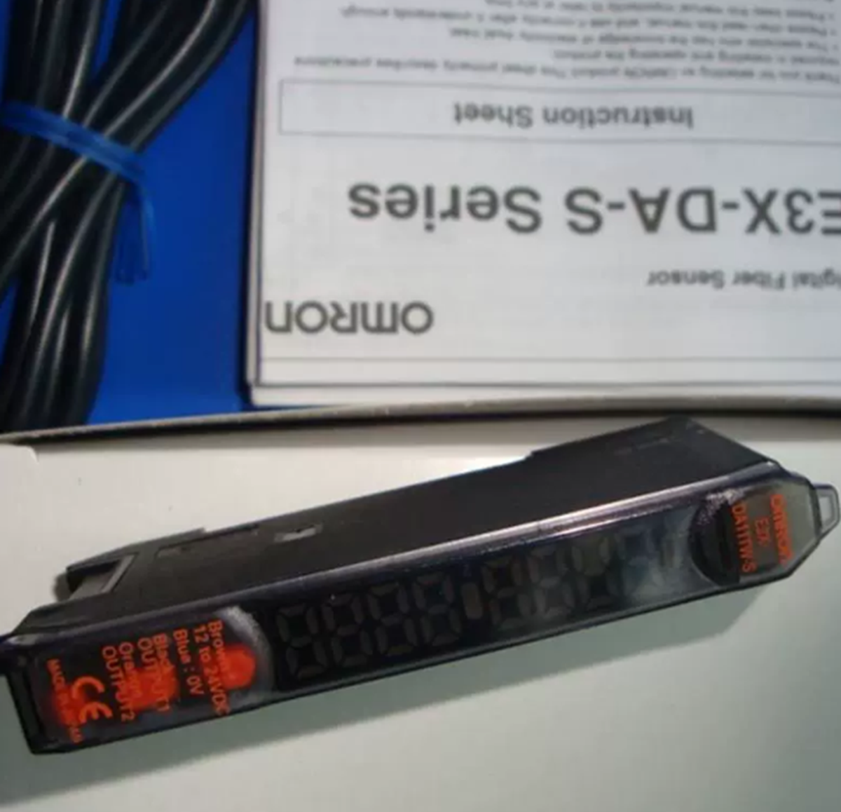 OMRON E3X-DA8-S Photoelectric Switch | High Sensitivity Switch | OMRON E3X-DA8-S - OMRON