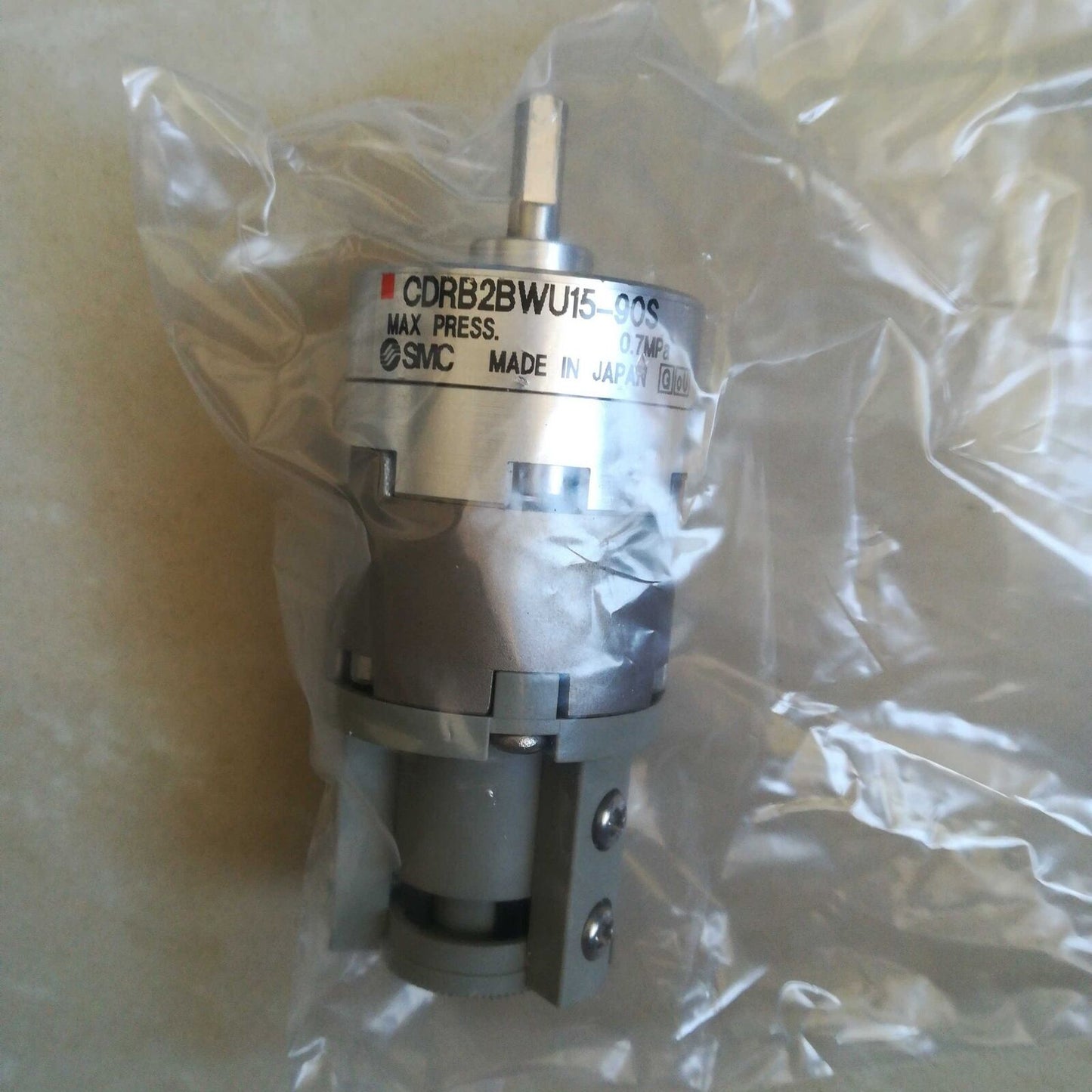 New SMC CDRB2BWU15-90S Rotating Cylinder - SMC