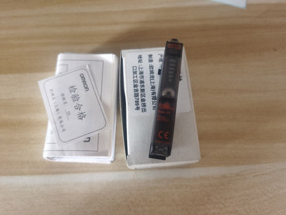 1PC Omron E3X-NA8 E3XNA8 Photoelectric Sensor In Box