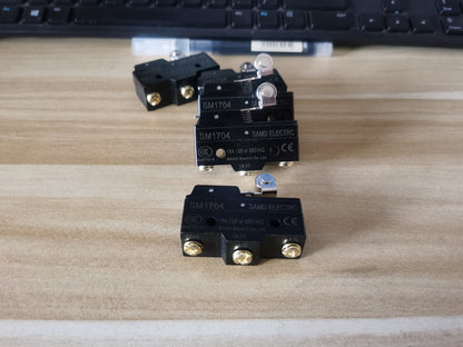 5PCS  SAMD SM1704  MICRO SWITCHES FREE SHIP