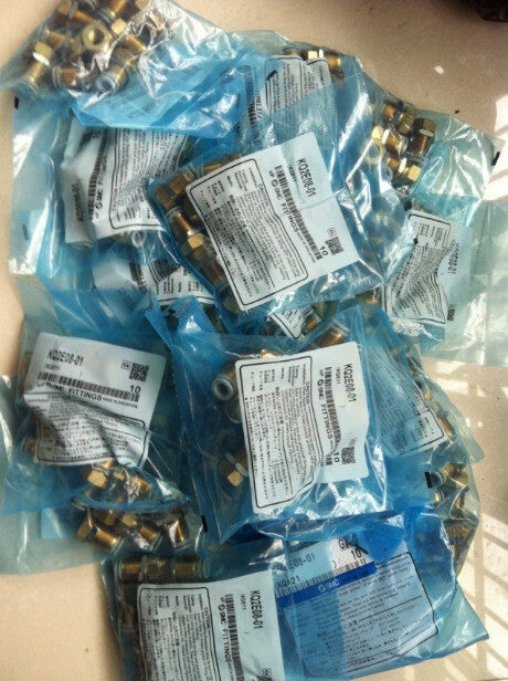 1Bag/10pcs SMC KQ2E08-01 Bulkhead Union Brass Fitting